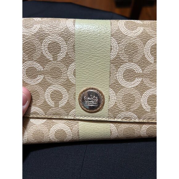 Coach Handbags - COACH Wallet